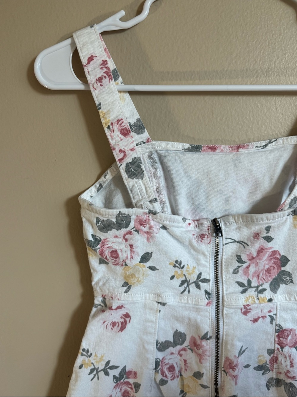 Hollister Floral Denim Mini Dress White Pink Rose Print XS - Picture 6 of 8
